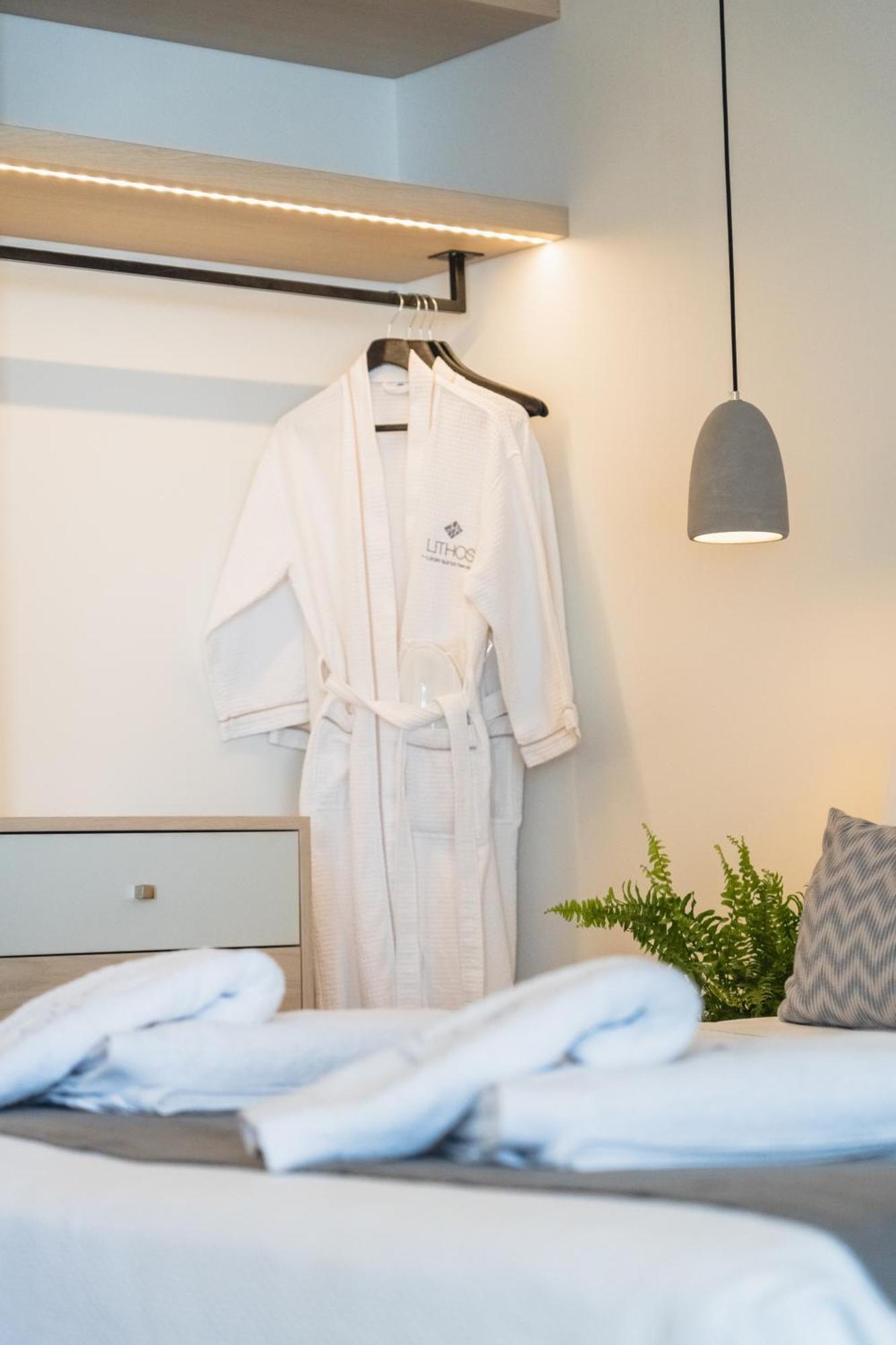 Lithos Luxury Suites Tínos 외부 사진