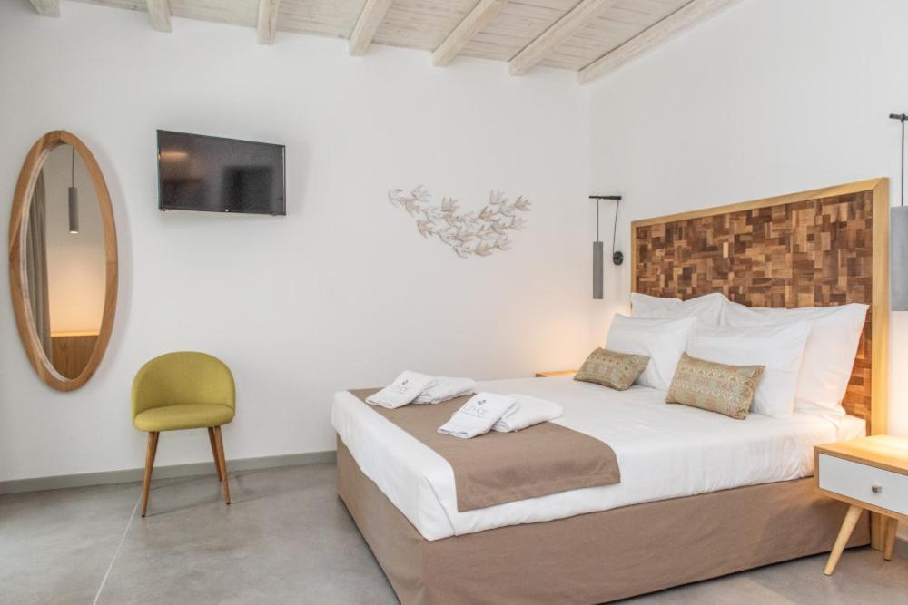 Lithos Luxury Suites Tínos 외부 사진