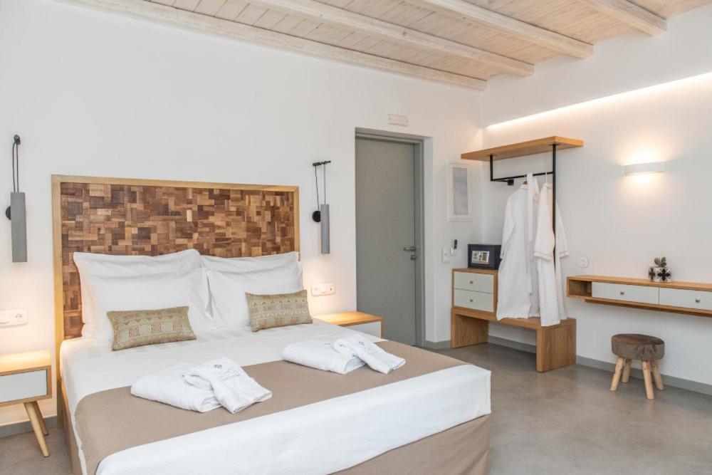Lithos Luxury Suites Tínos 외부 사진